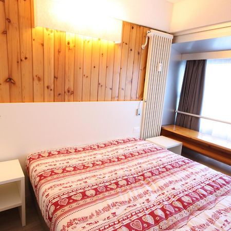 Marilleva 1400 Appartamenti Montana Habitación foto
