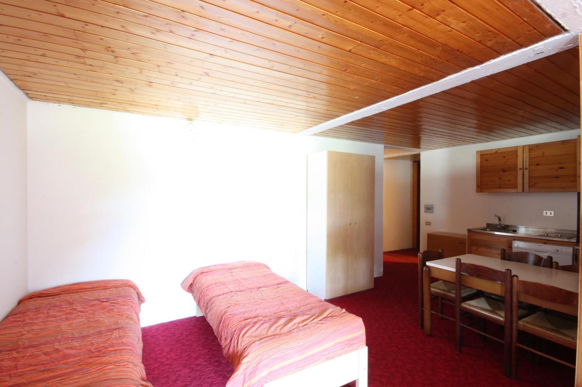 Marilleva 1400 Appartamenti Montana Habitación foto