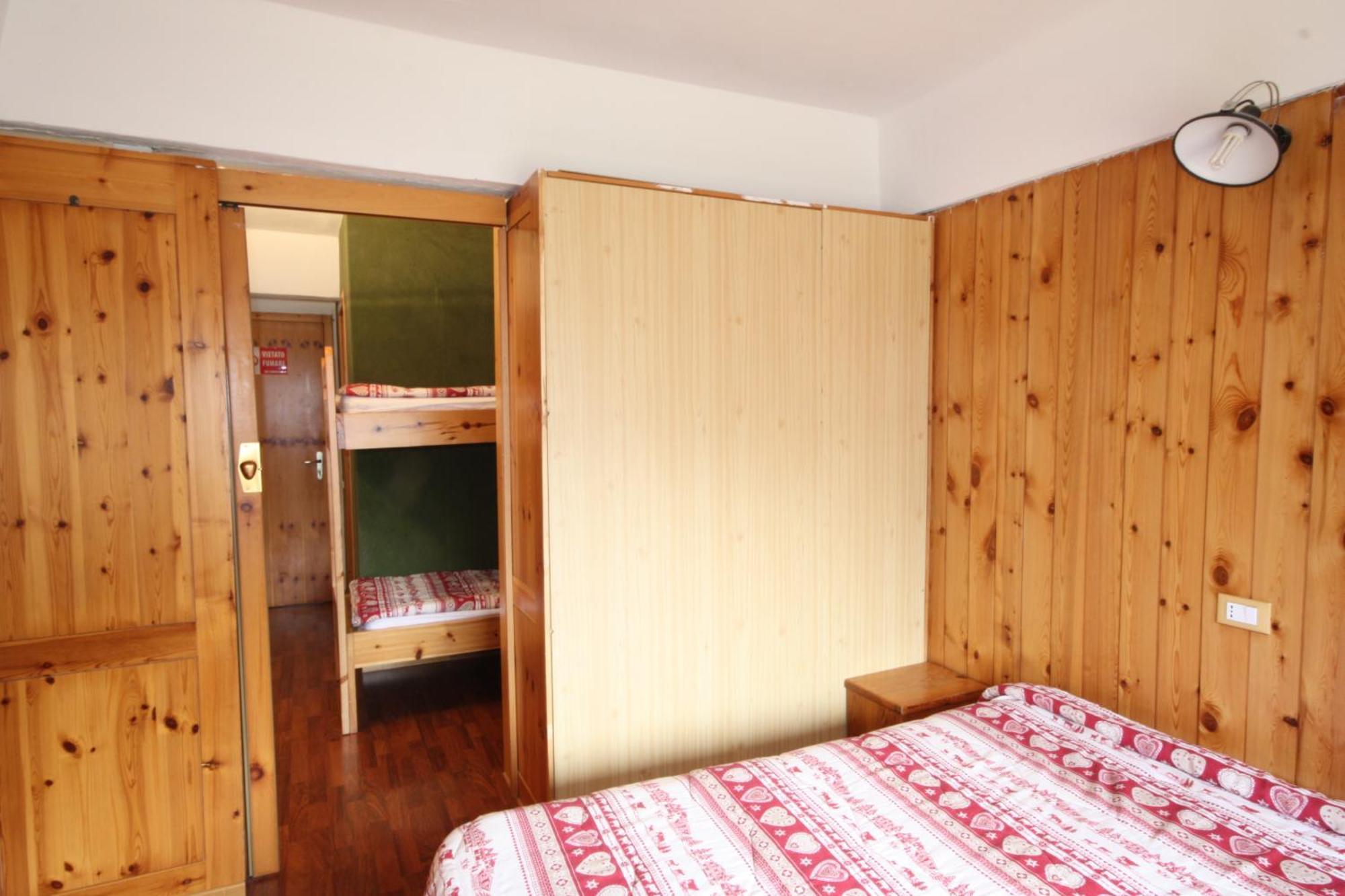 Marilleva 1400 Appartamenti Montana Habitación foto