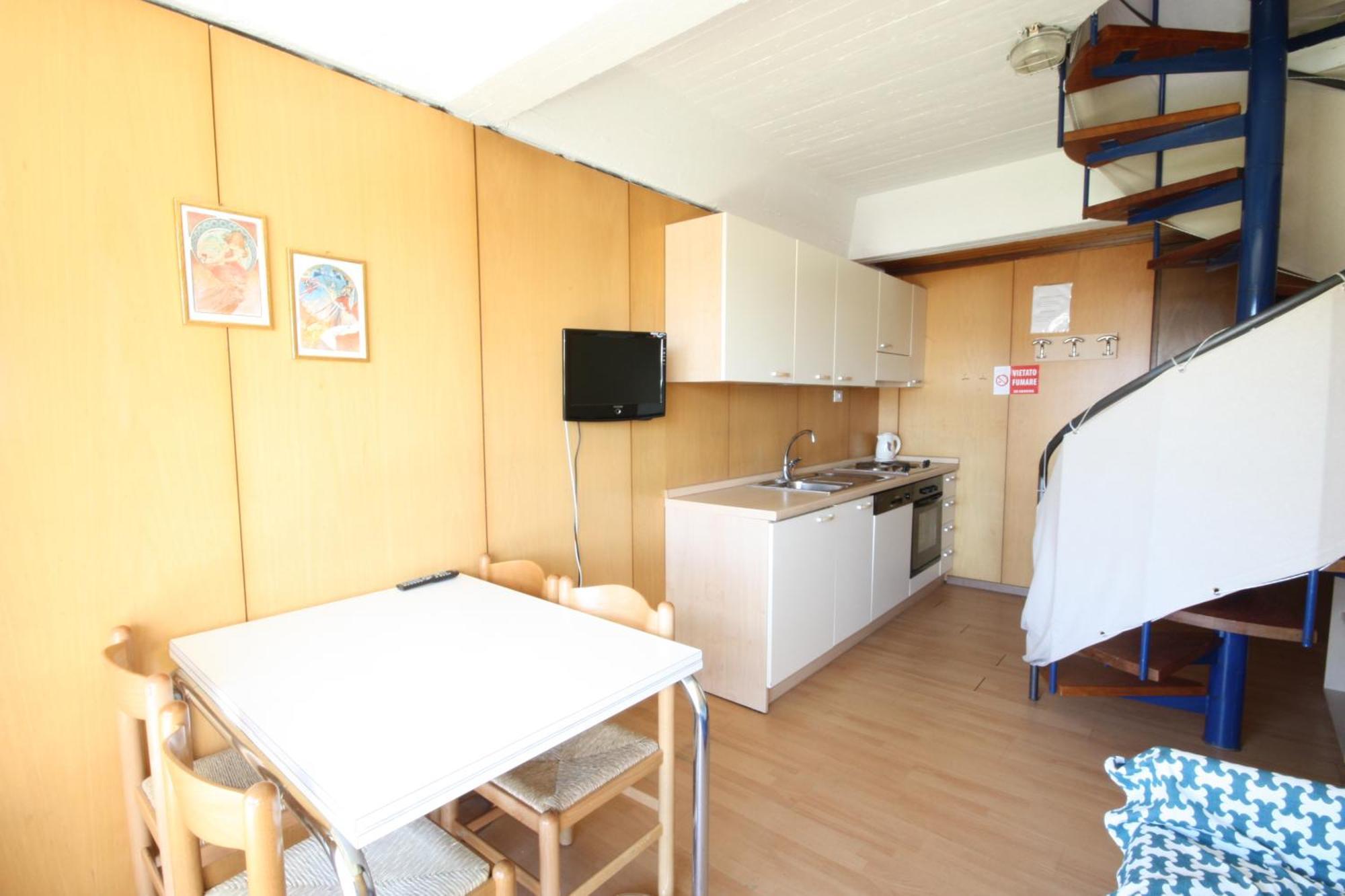 Marilleva 1400 Appartamenti Montana Habitación foto